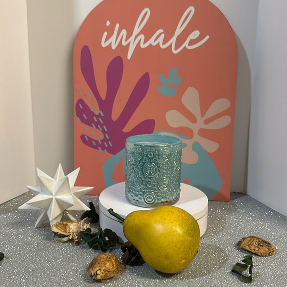 SWEET PEAR SANDALWOOD-SCENT UNLEASHED LLC, LUXURY HAND POURED SCENTED CANDLES! - Picture 1 of 2